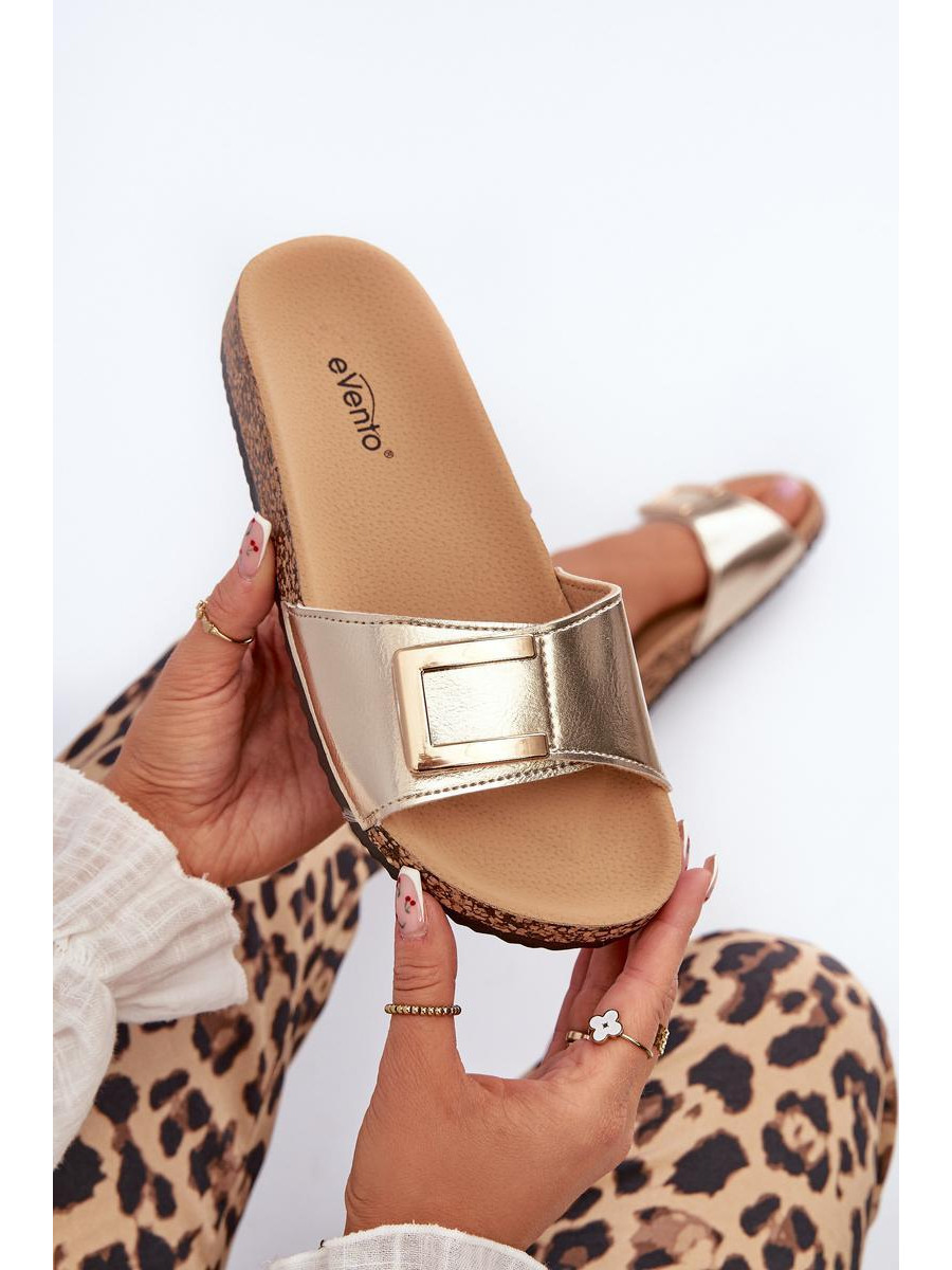 Clacquettes model 198189 Step in style