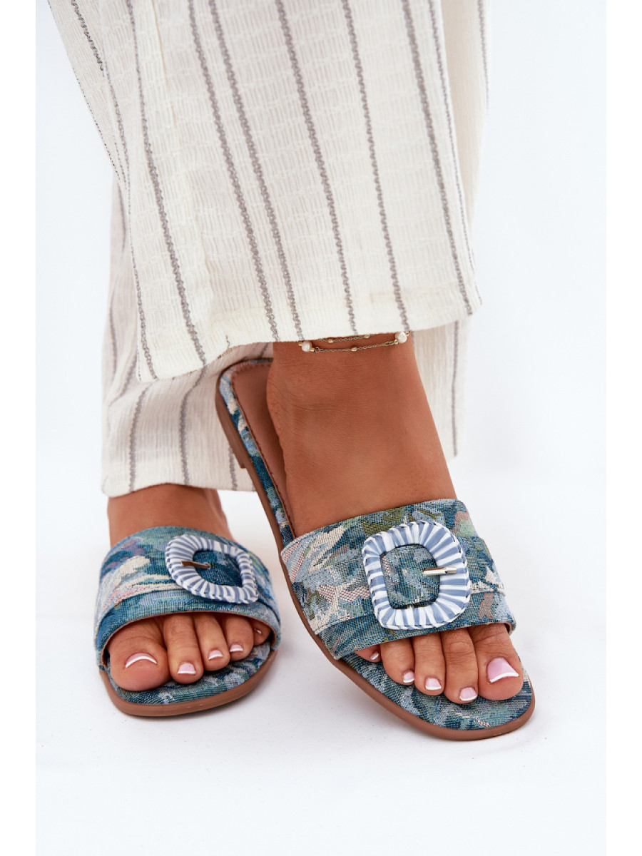 Clacquettes model 213962 Step in style