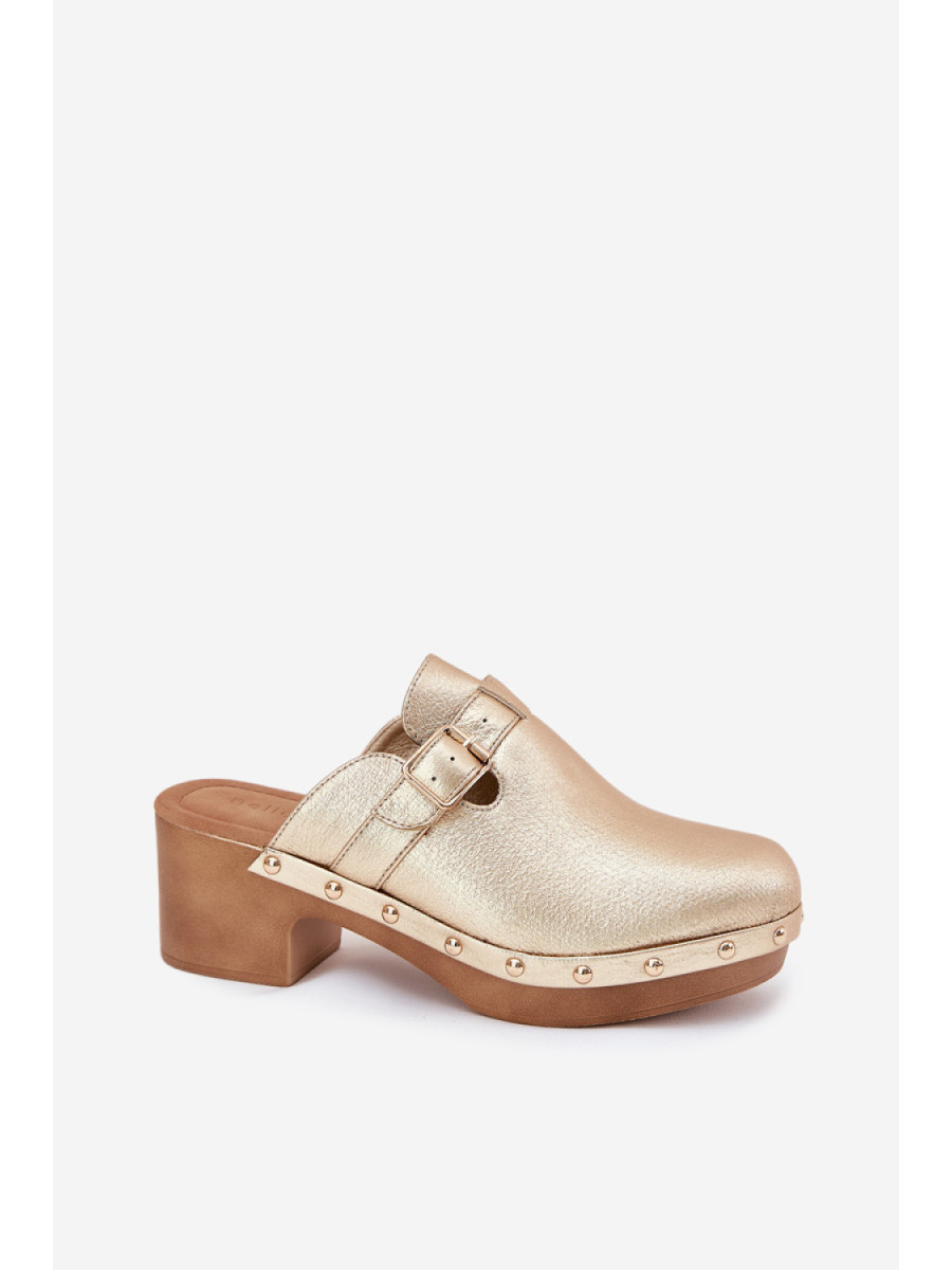 Clacquettes model 214125 Step in style