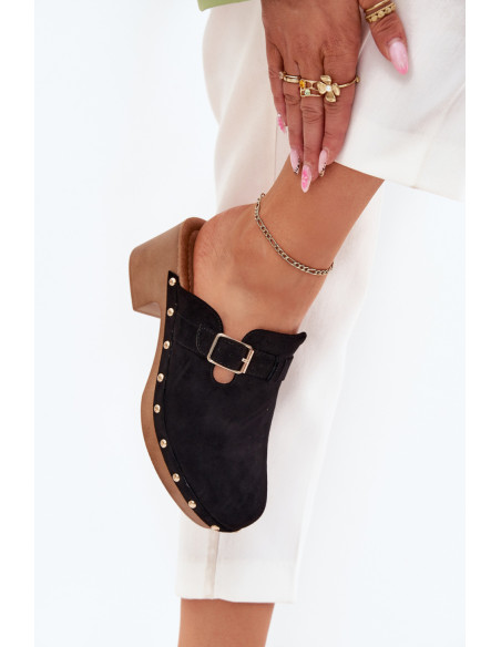 Clacquettes model 214126 Step in style
