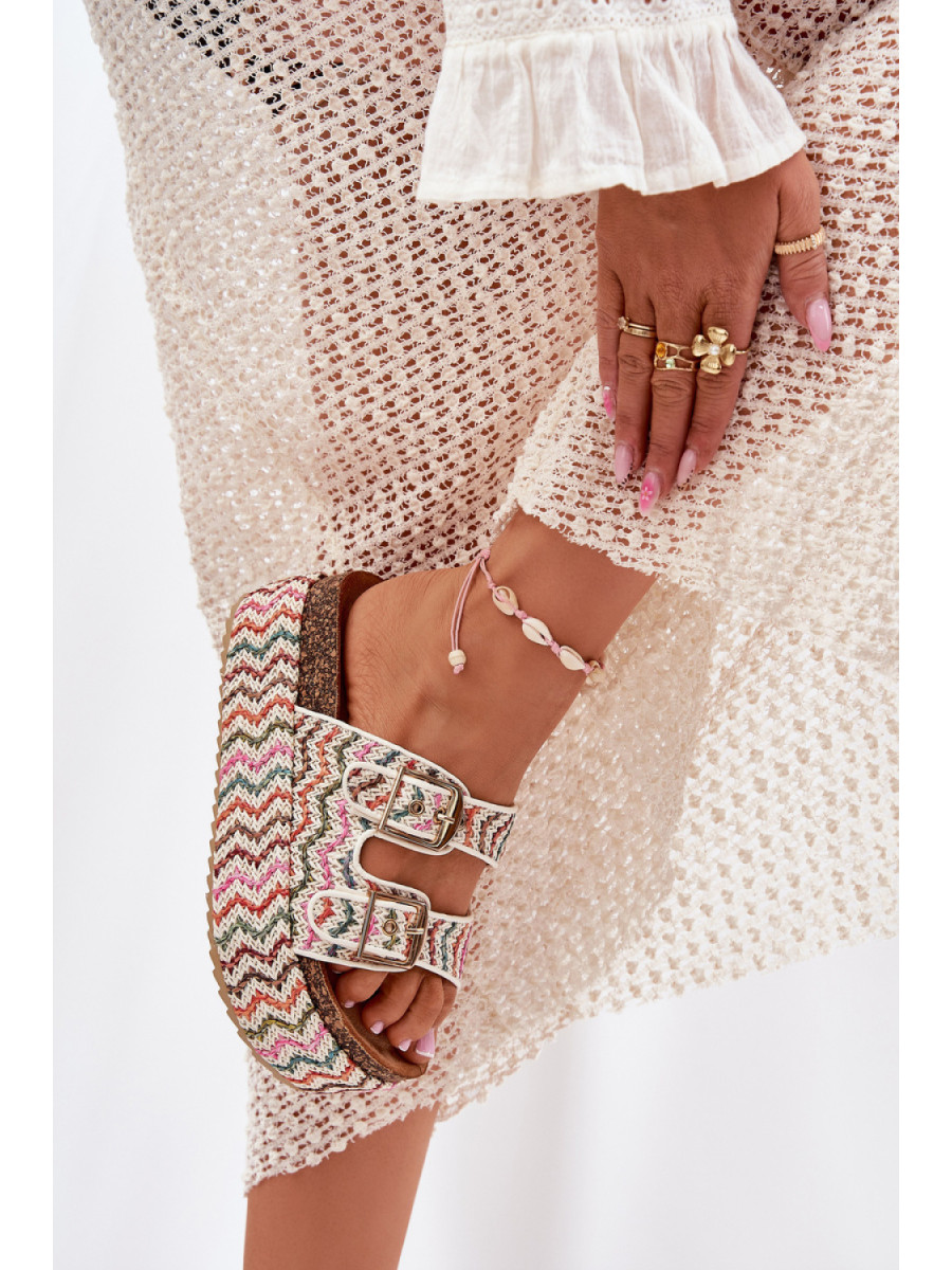 Clacquettes model 213948 Step in style
