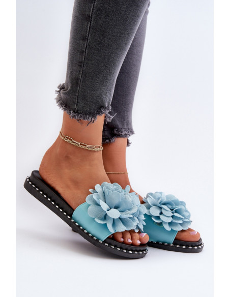Clacquettes model 194703 Step in style