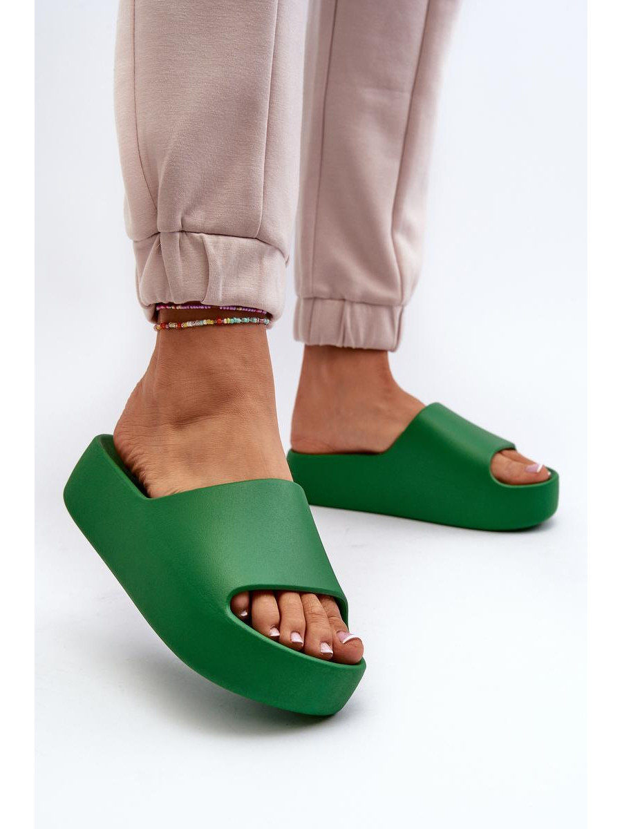 Clacquettes model 196678 Step in style
