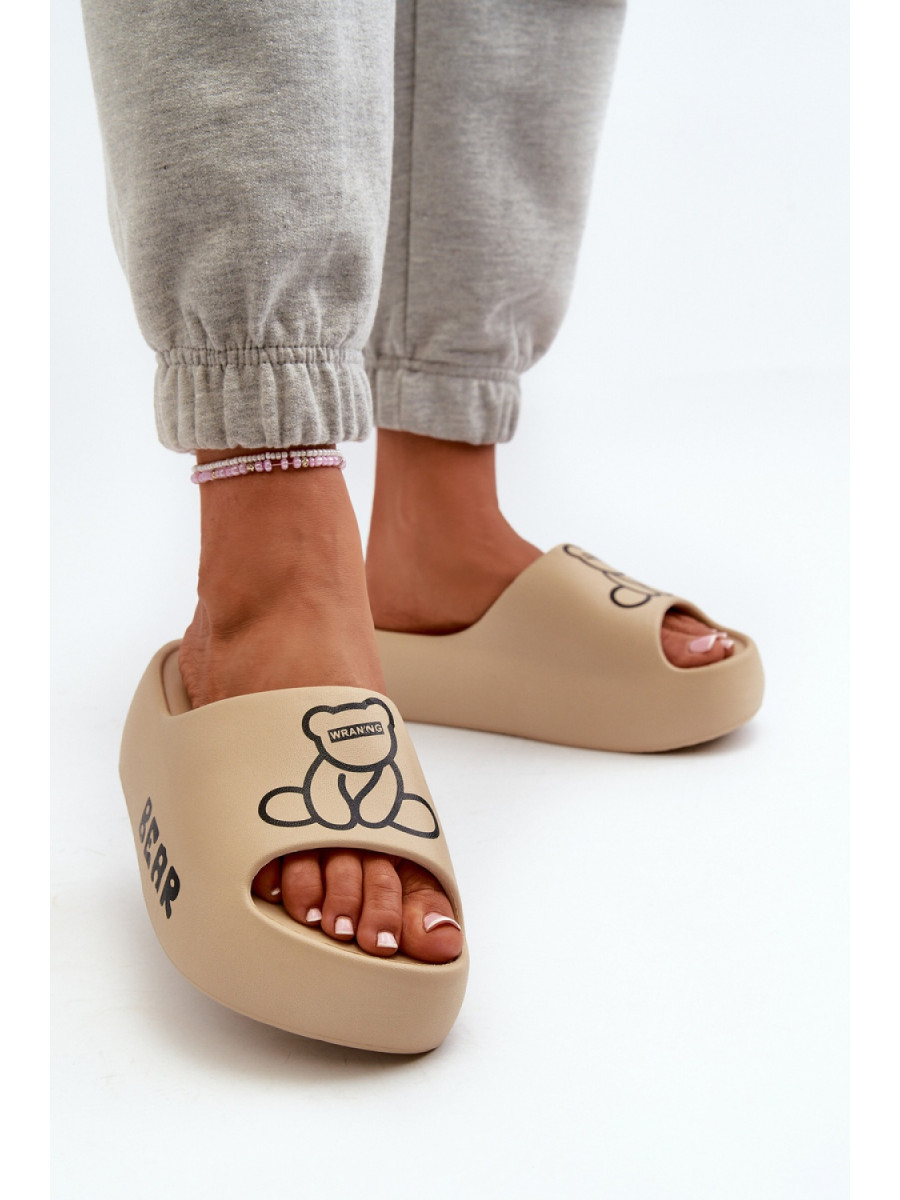Clacquettes model 198421 Step in style