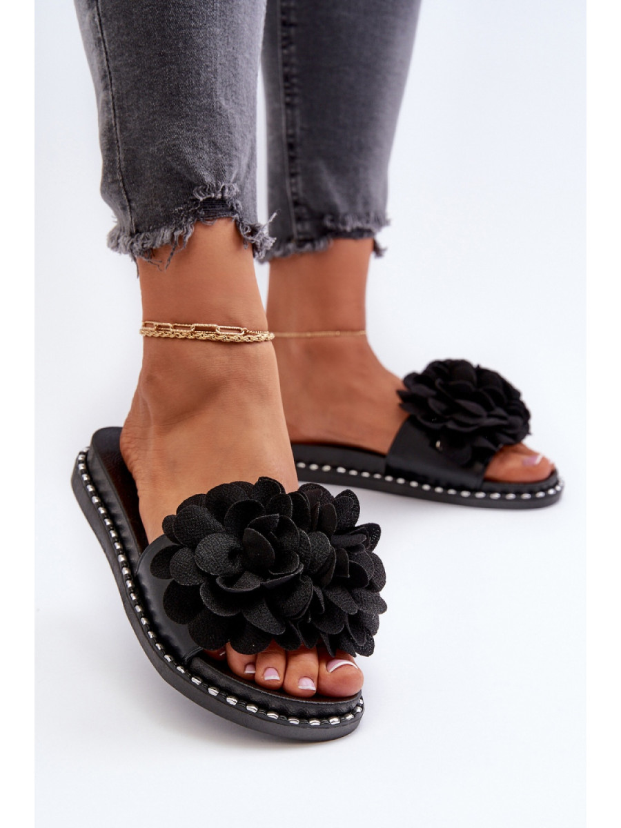 Clacquettes model 194704 Step in style