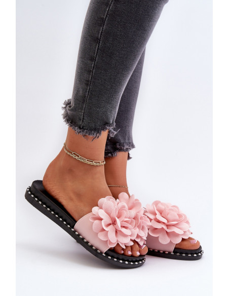 Clacquettes model 194706 Step in style